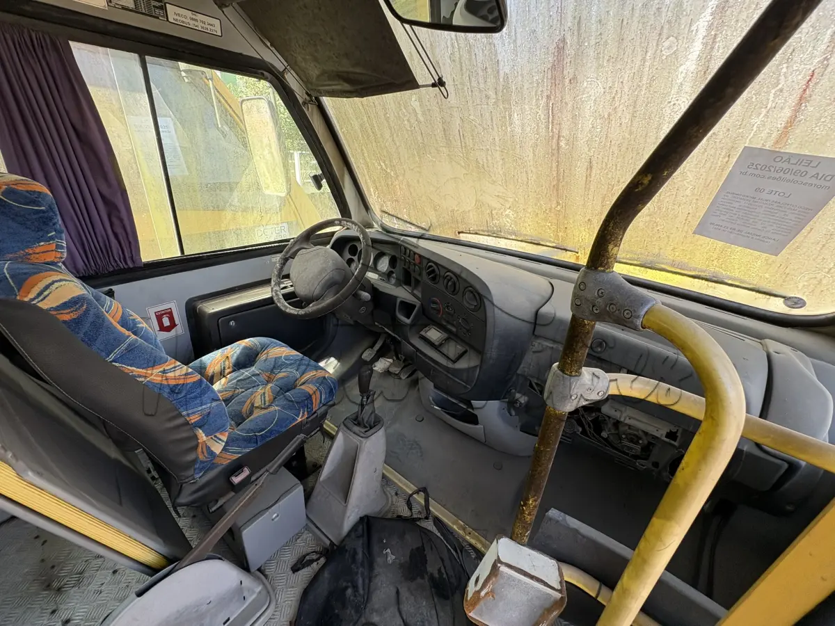LOTE 009 - Micro Ônibus