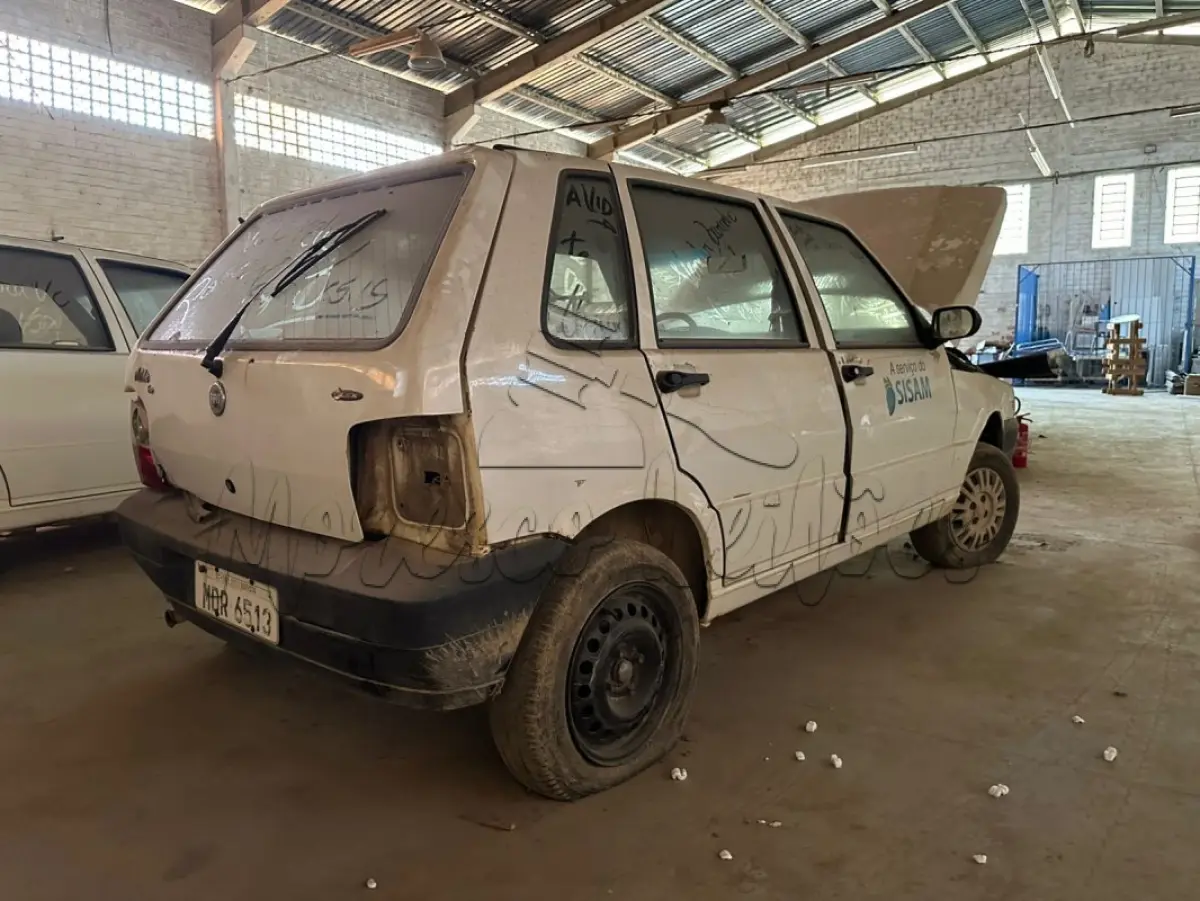 LOTE 002 - Automóvel