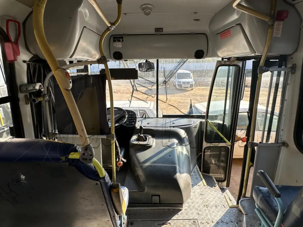 LOTE 025 - Ônibus