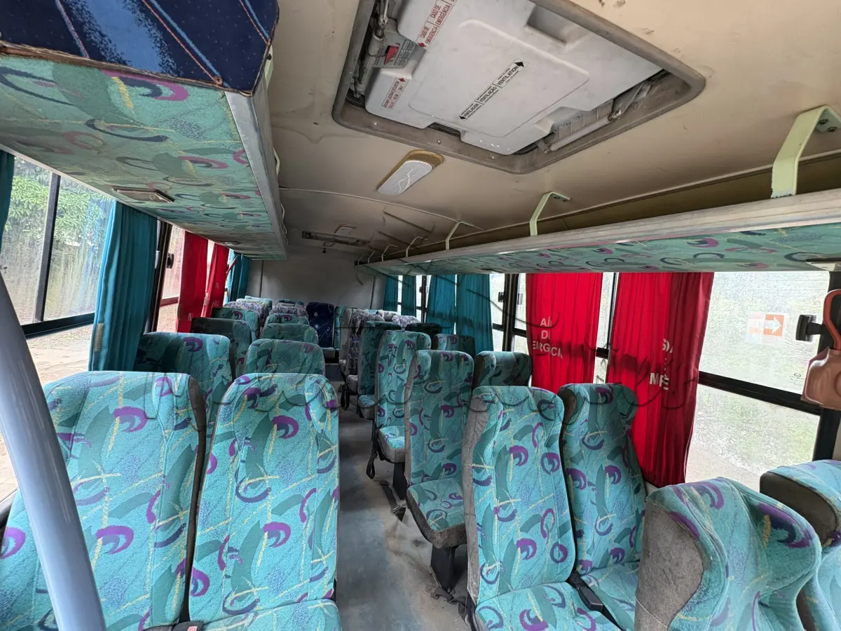LOTE 008 - Ônibus