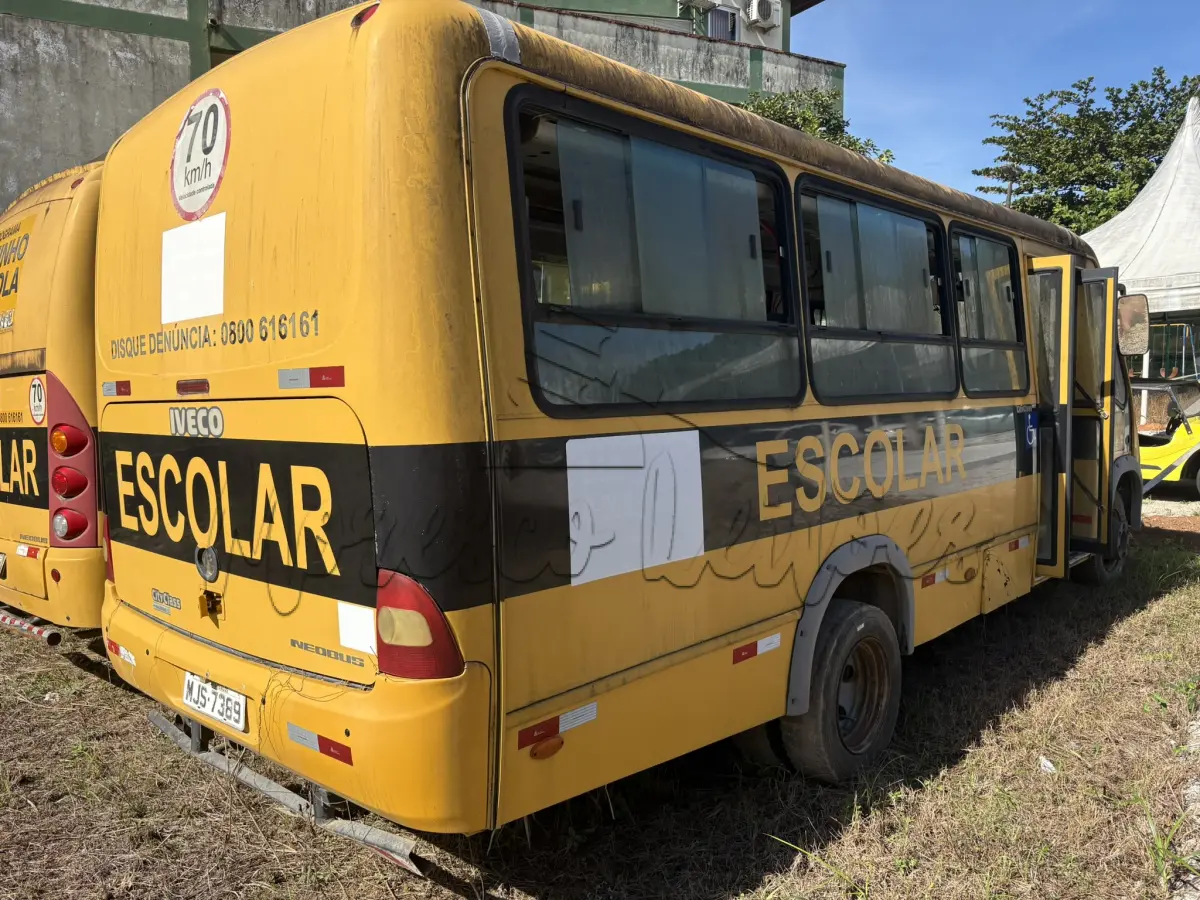 LOTE 009 - Micro Ônibus