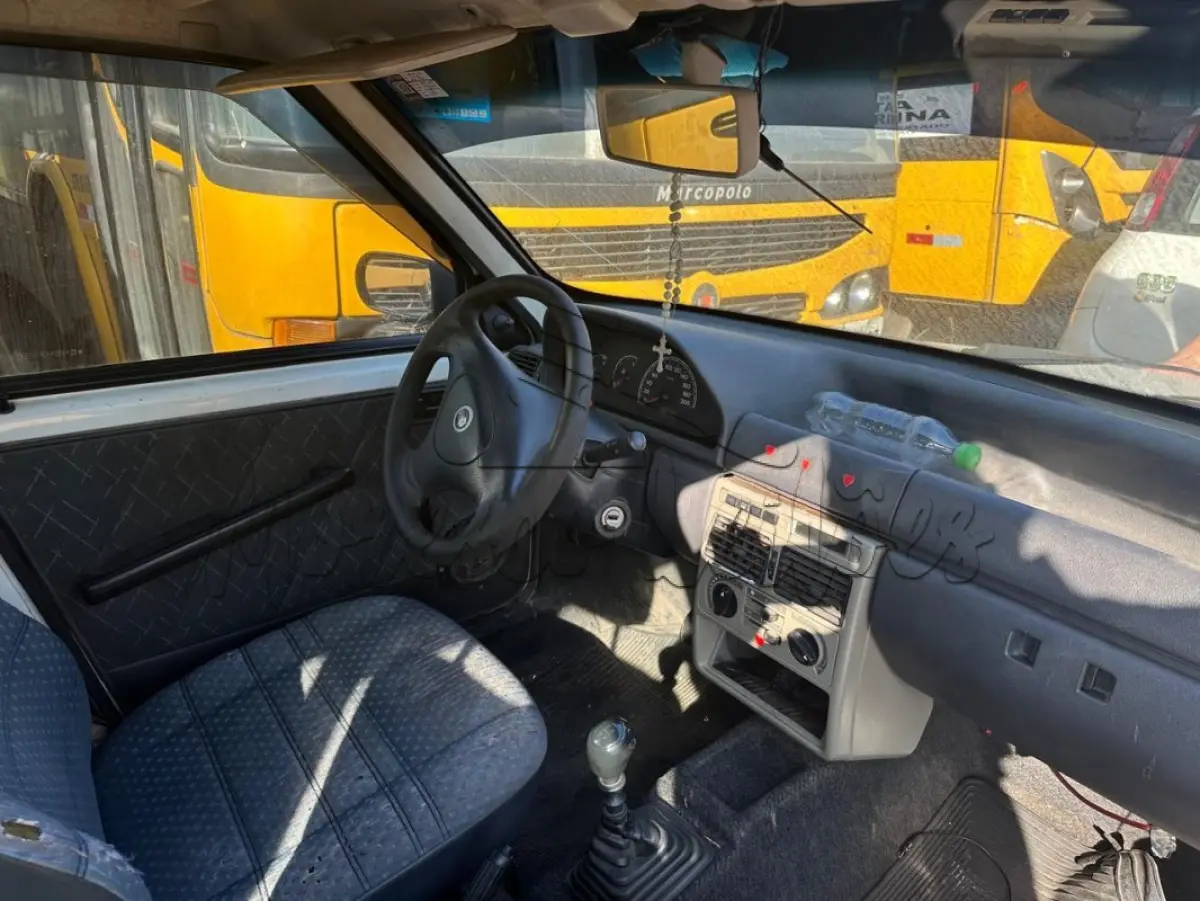 LOTE 021 - Automóvel