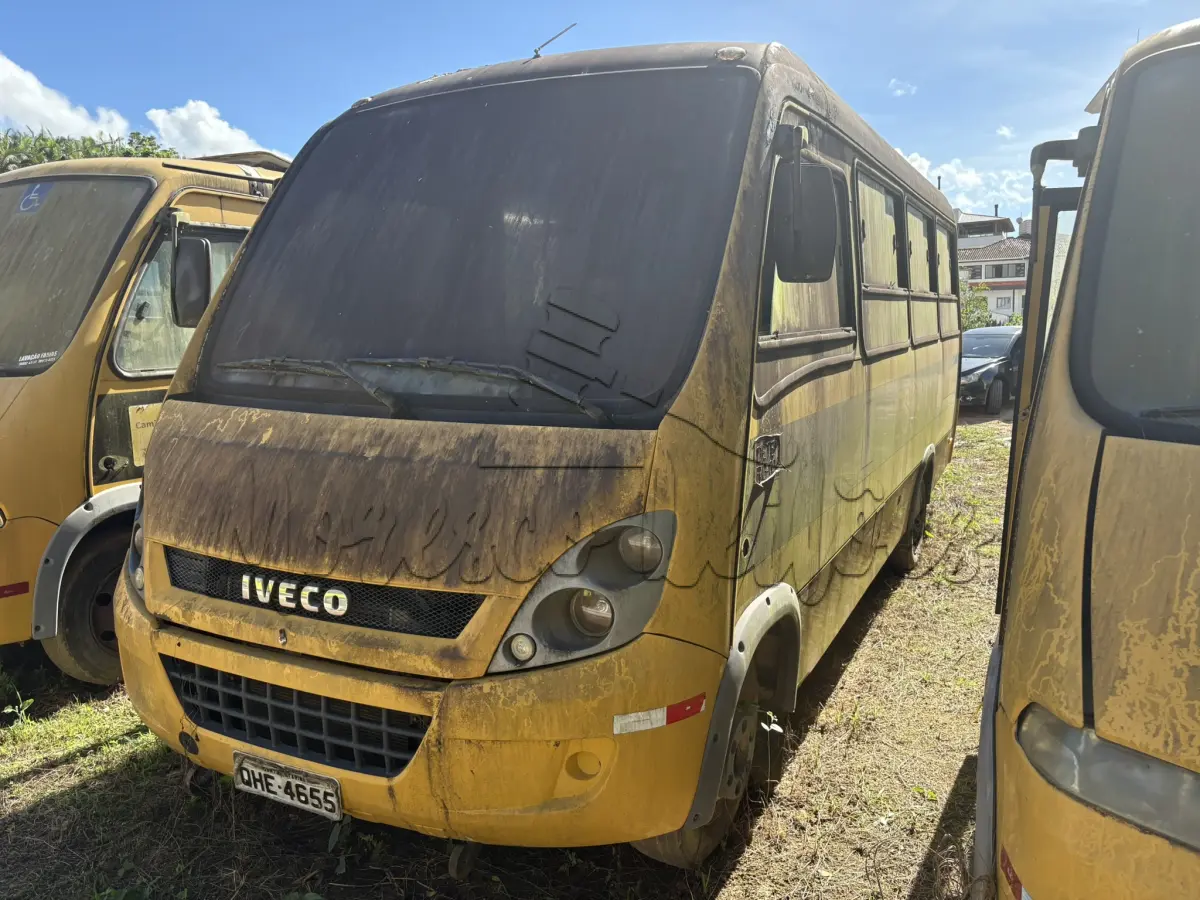 LOTE 010 - Micro Ônibus
