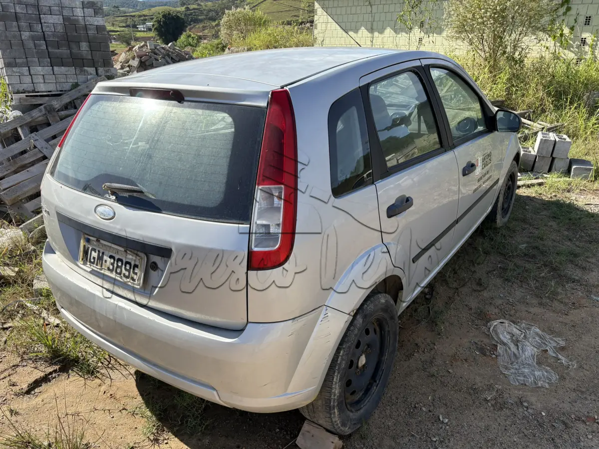 LOTE 012 - Automóvel