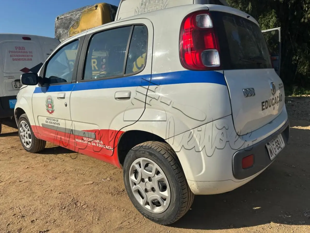 LOTE 022 - Automóvel