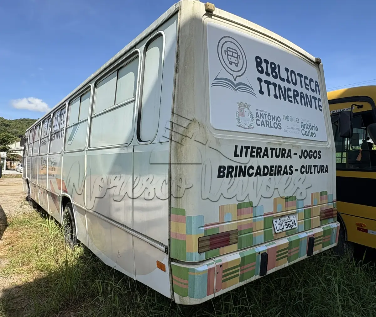 LOTE 011 - Ônibus