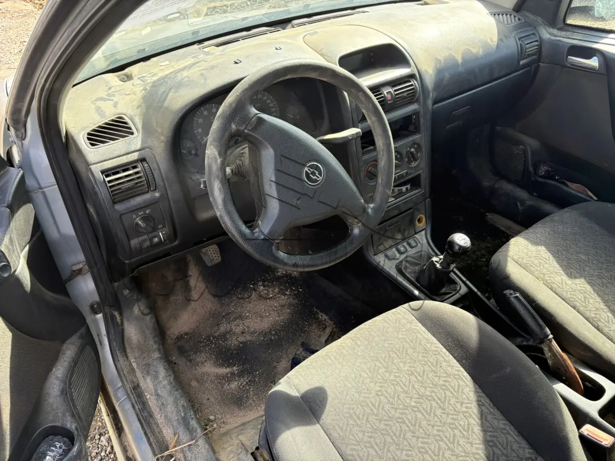 LOTE 003 - Automóvel