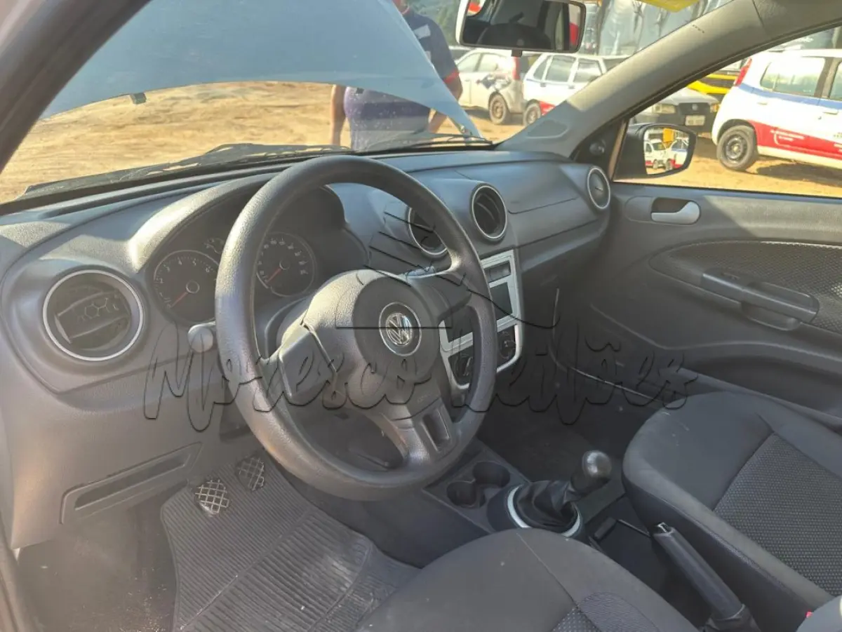 LOTE 018 - Automóvel