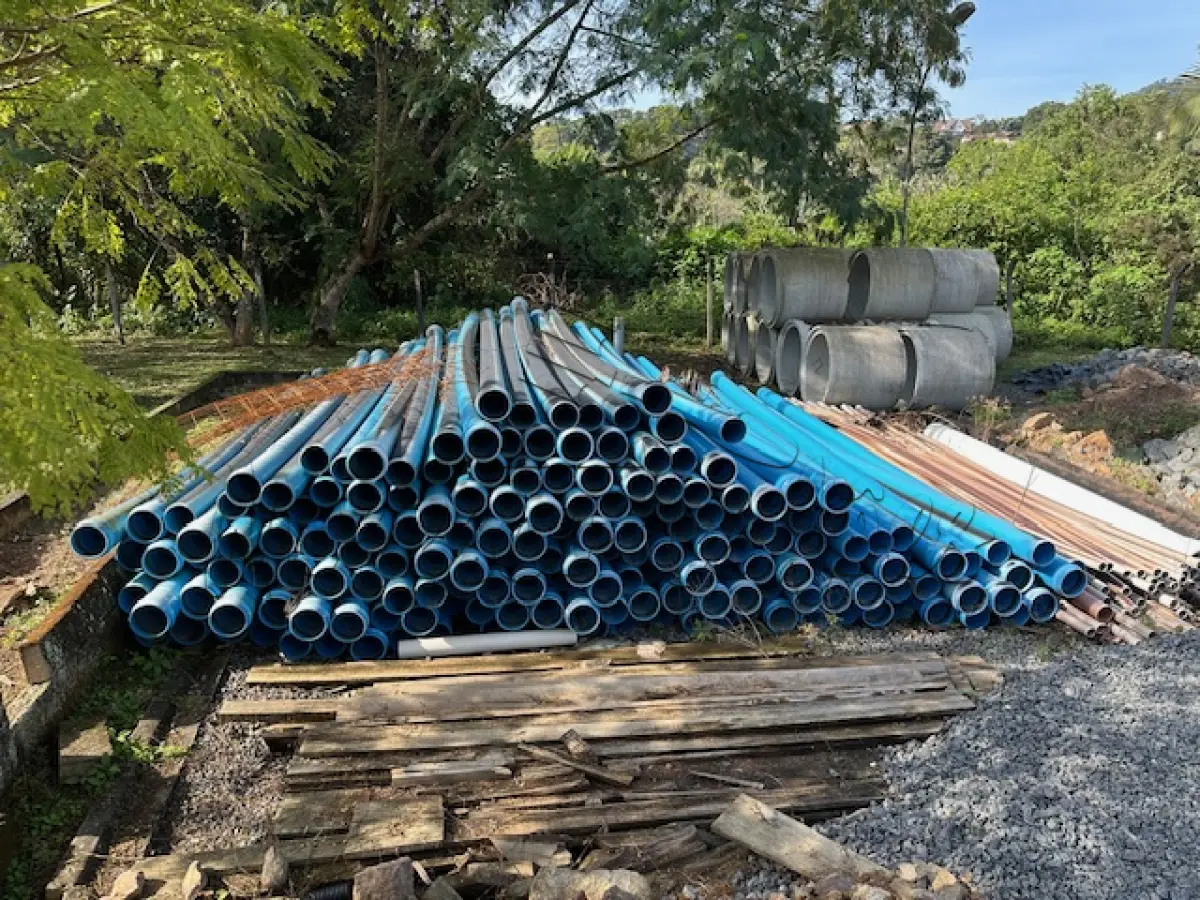 LOTE 002 - MATERIAL HIDRÁULICO COM DIVERSAS PEÇAS