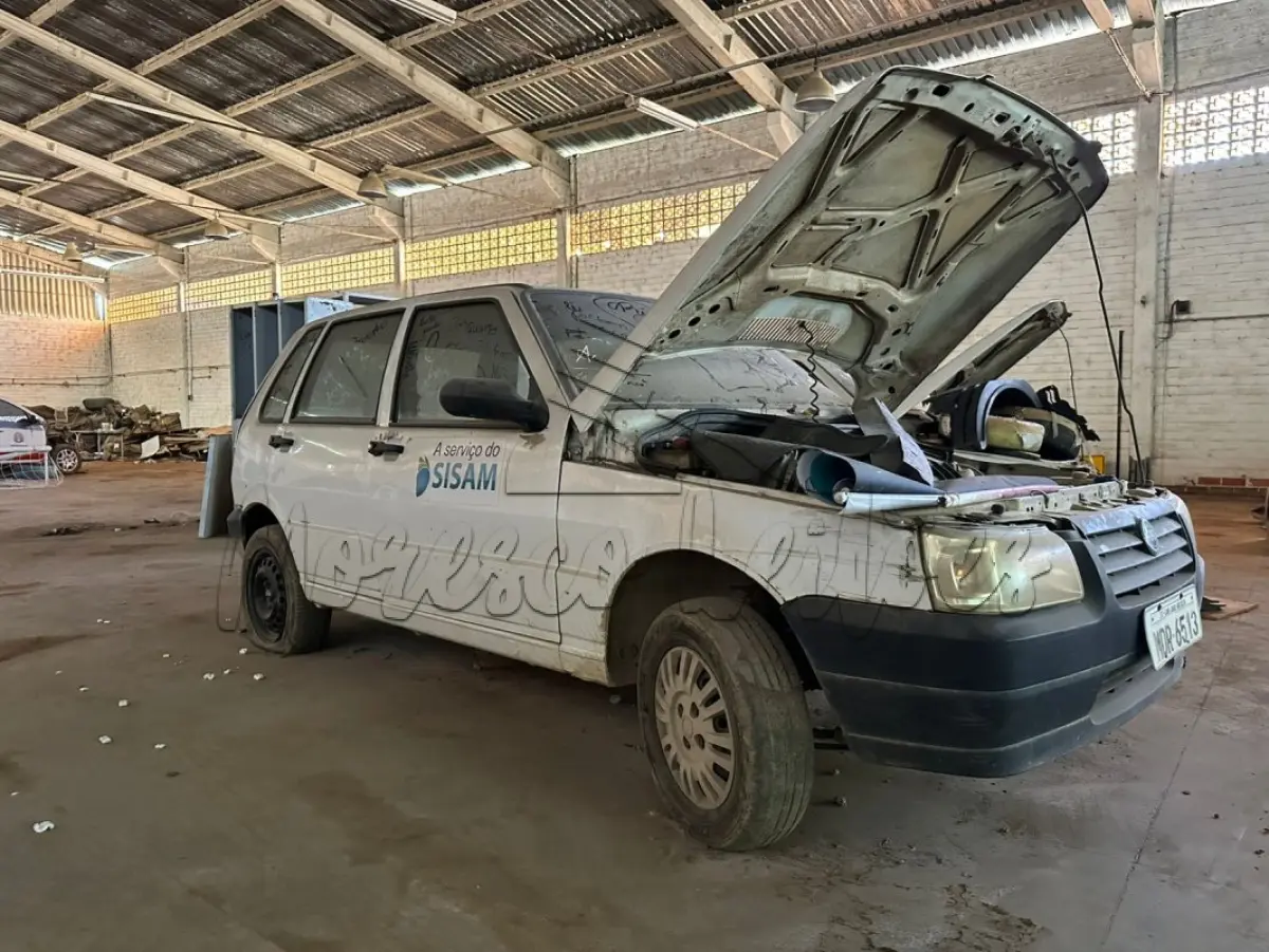 LOTE 002 - Automóvel