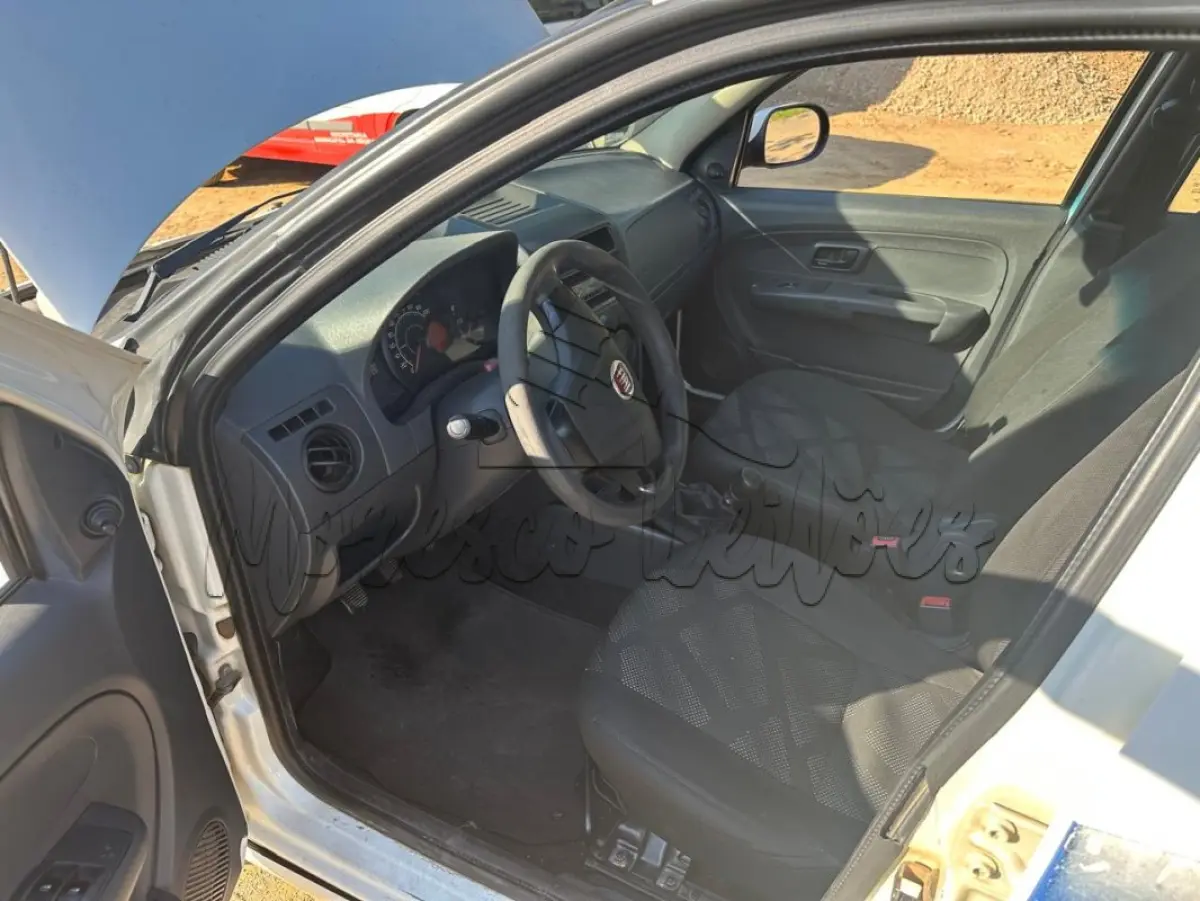 LOTE 010 - Automóvel