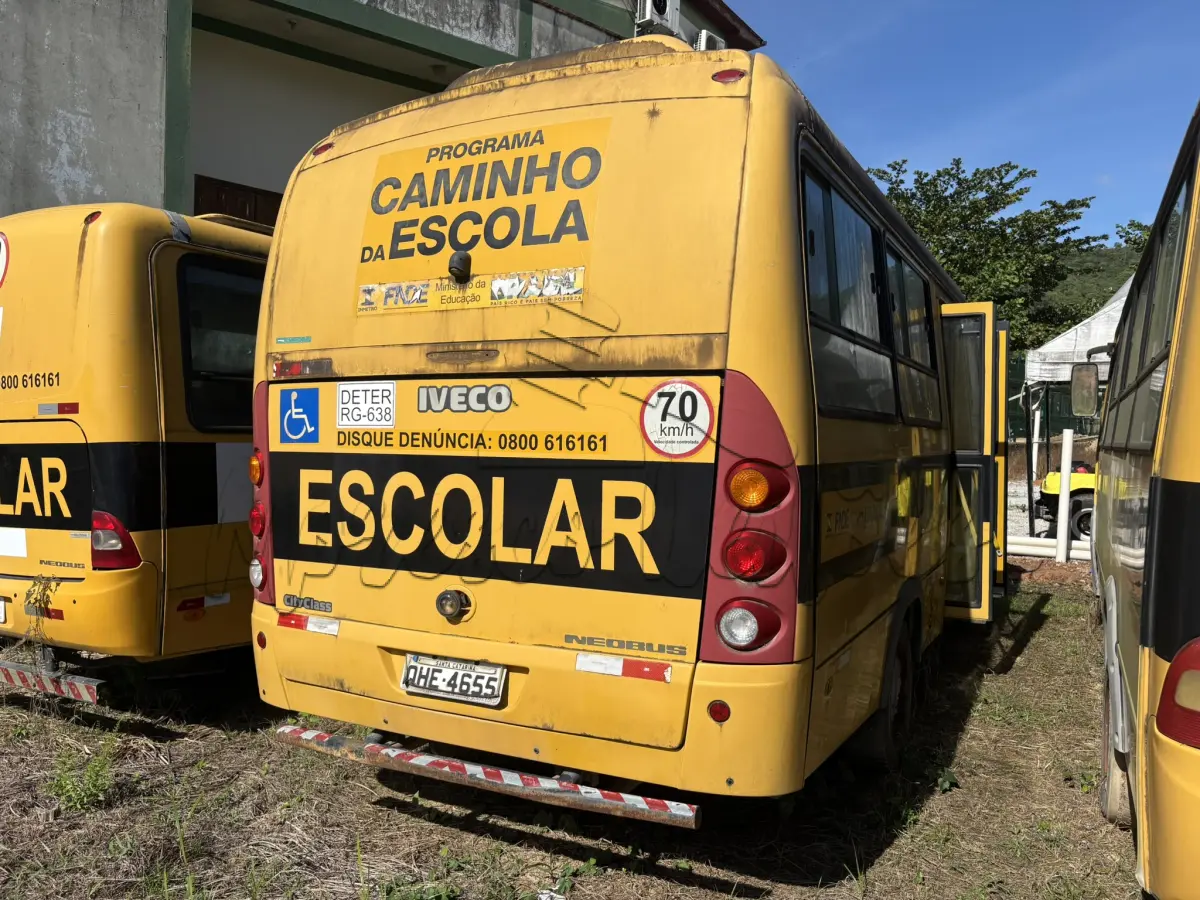 LOTE 010 - Micro Ônibus