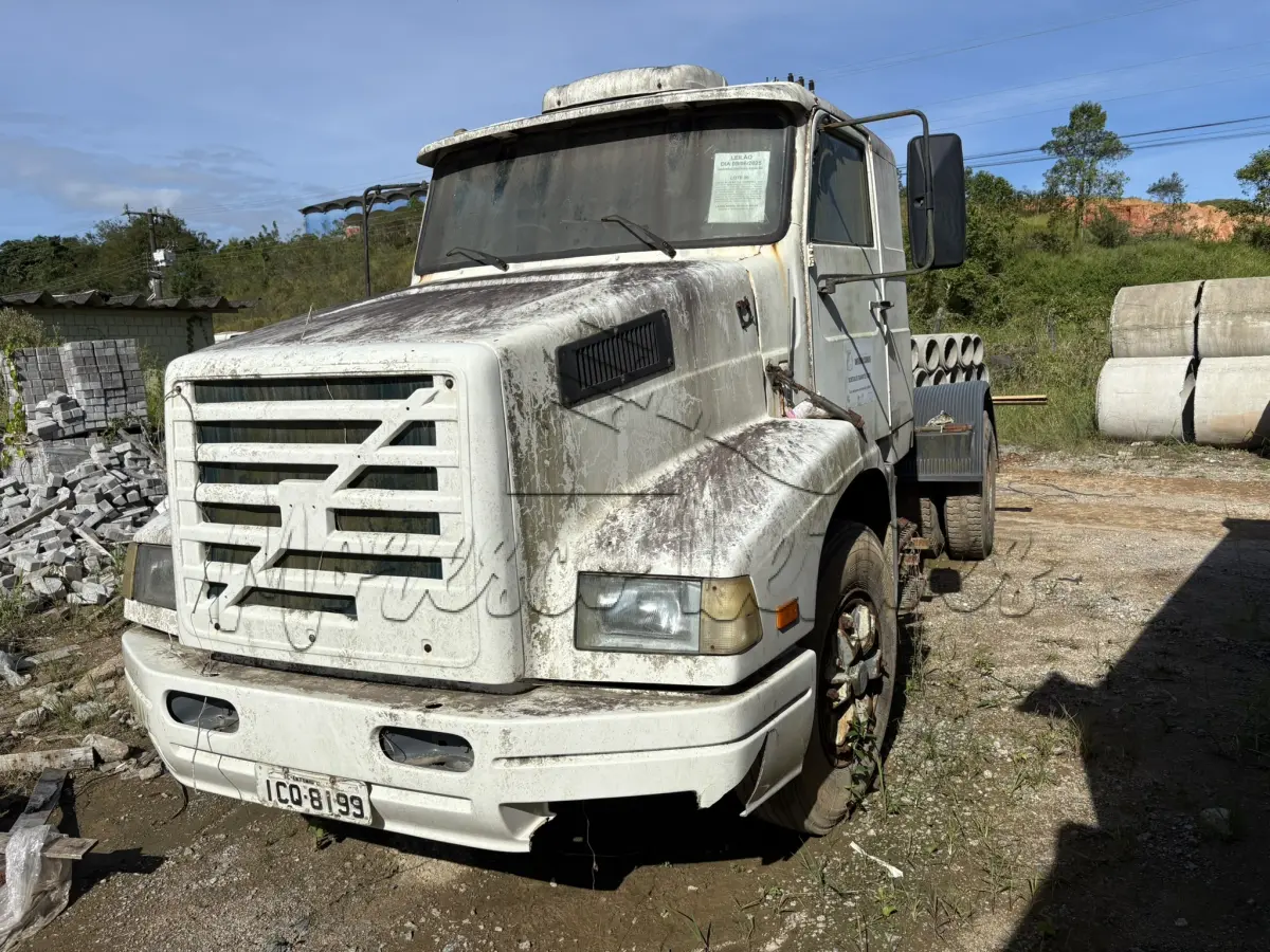 LOTE 006 - Caminhão