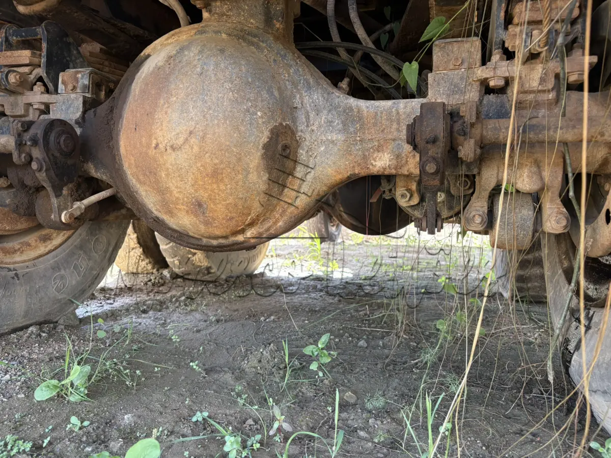 LOTE 005 - Caminhão