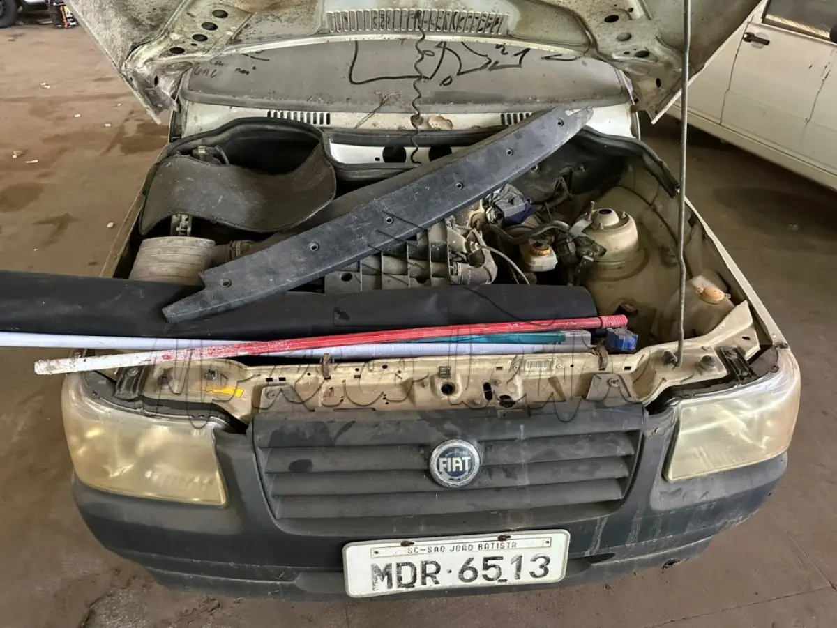 LOTE 002 - Automóvel