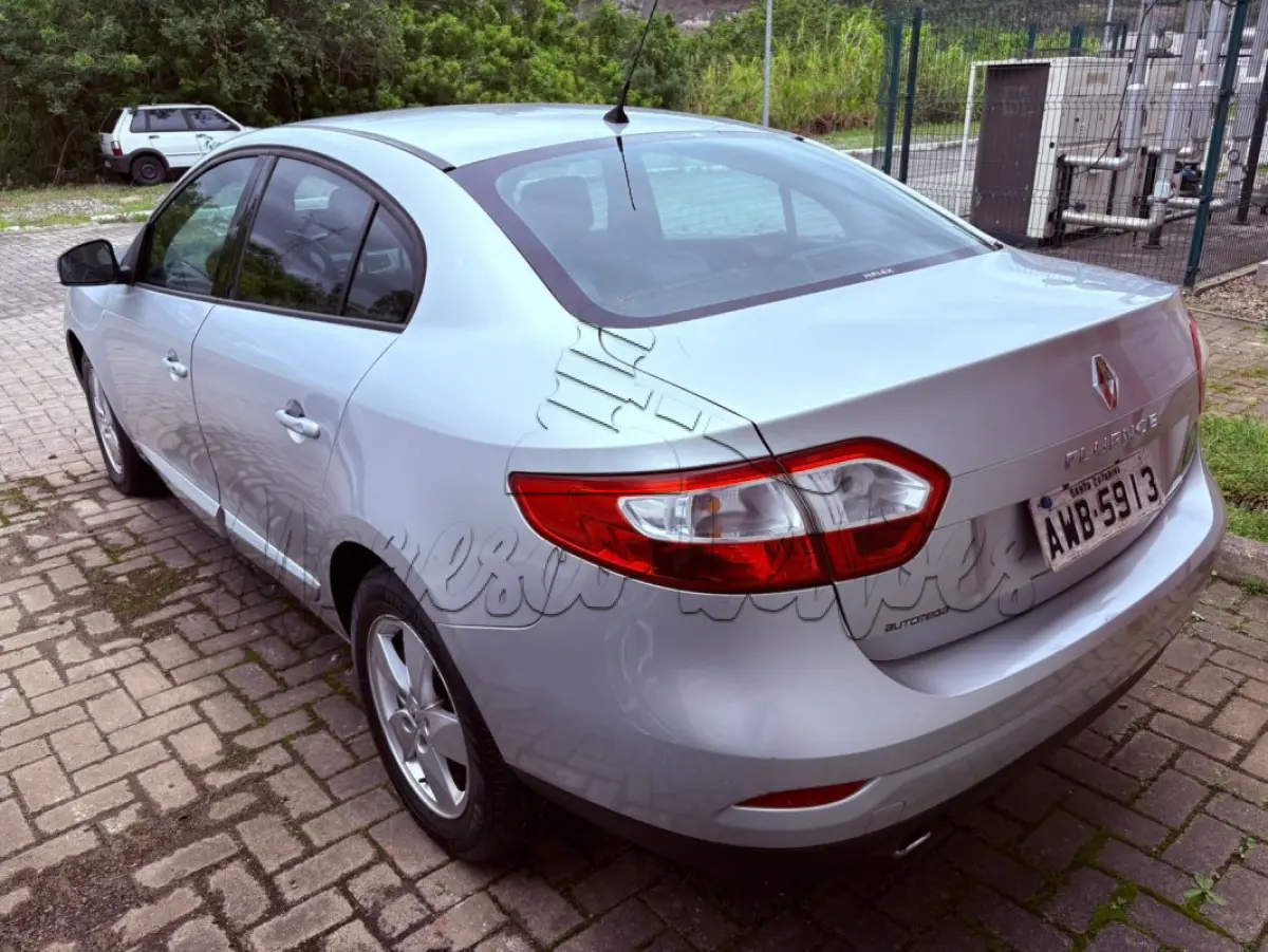 LOTE 006 - Automóvel