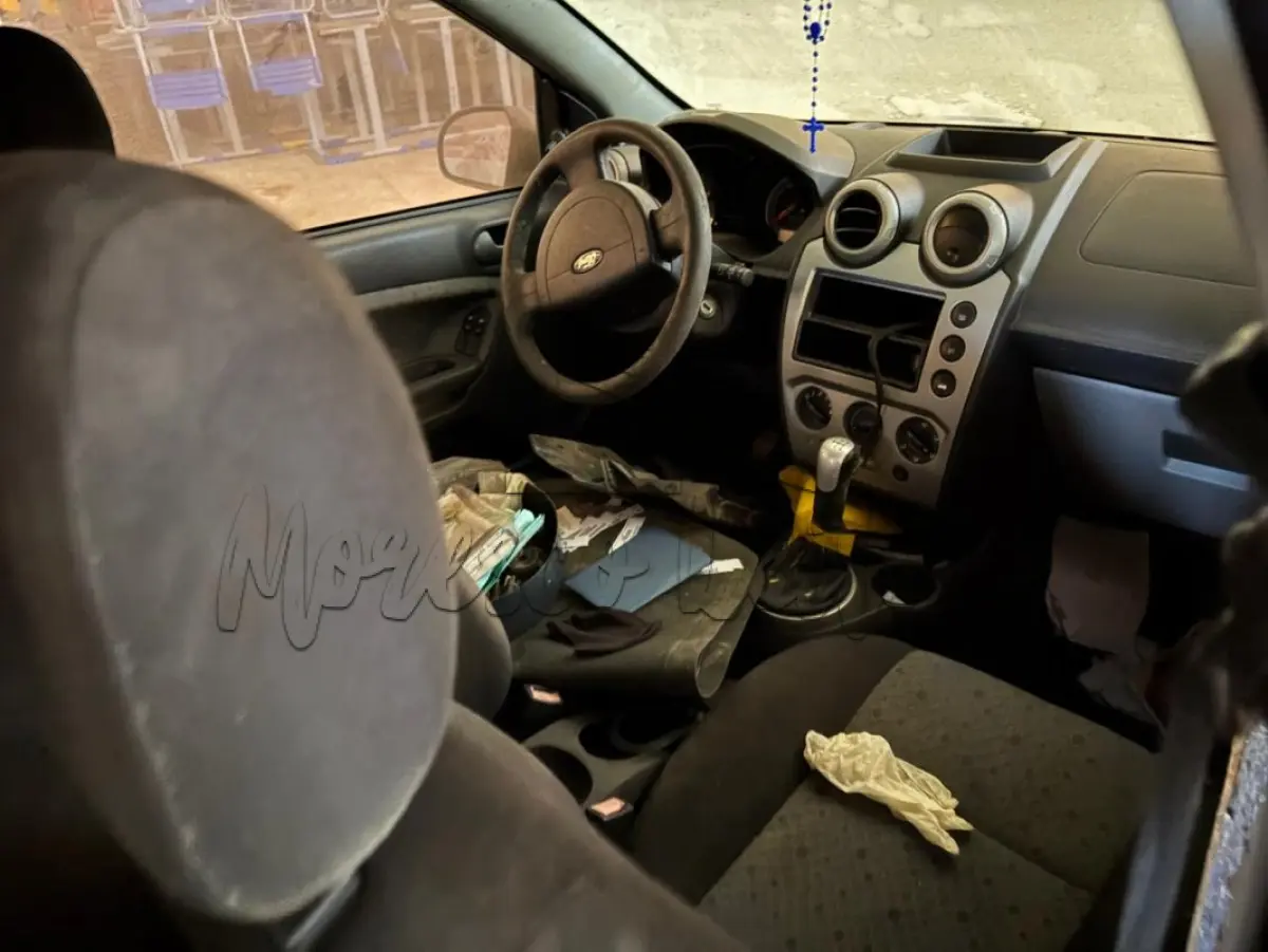 LOTE 004 - Automóvel