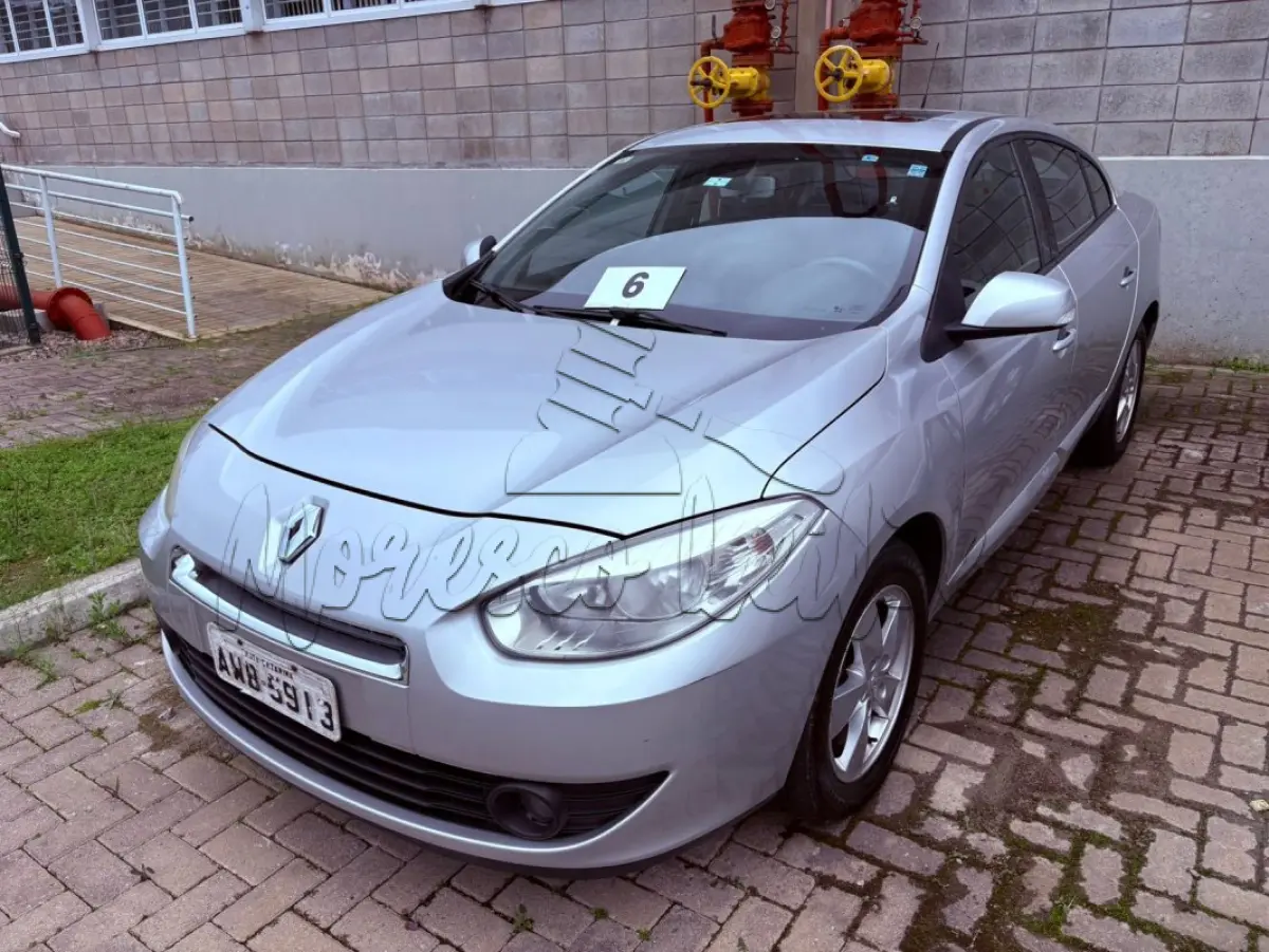 LOTE 006 - Automóvel