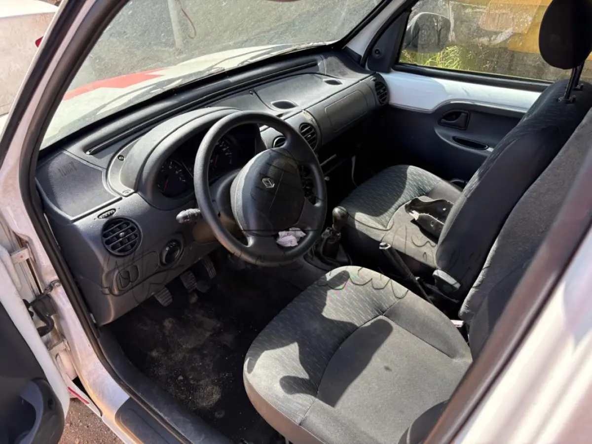 LOTE 006 - Automóvel