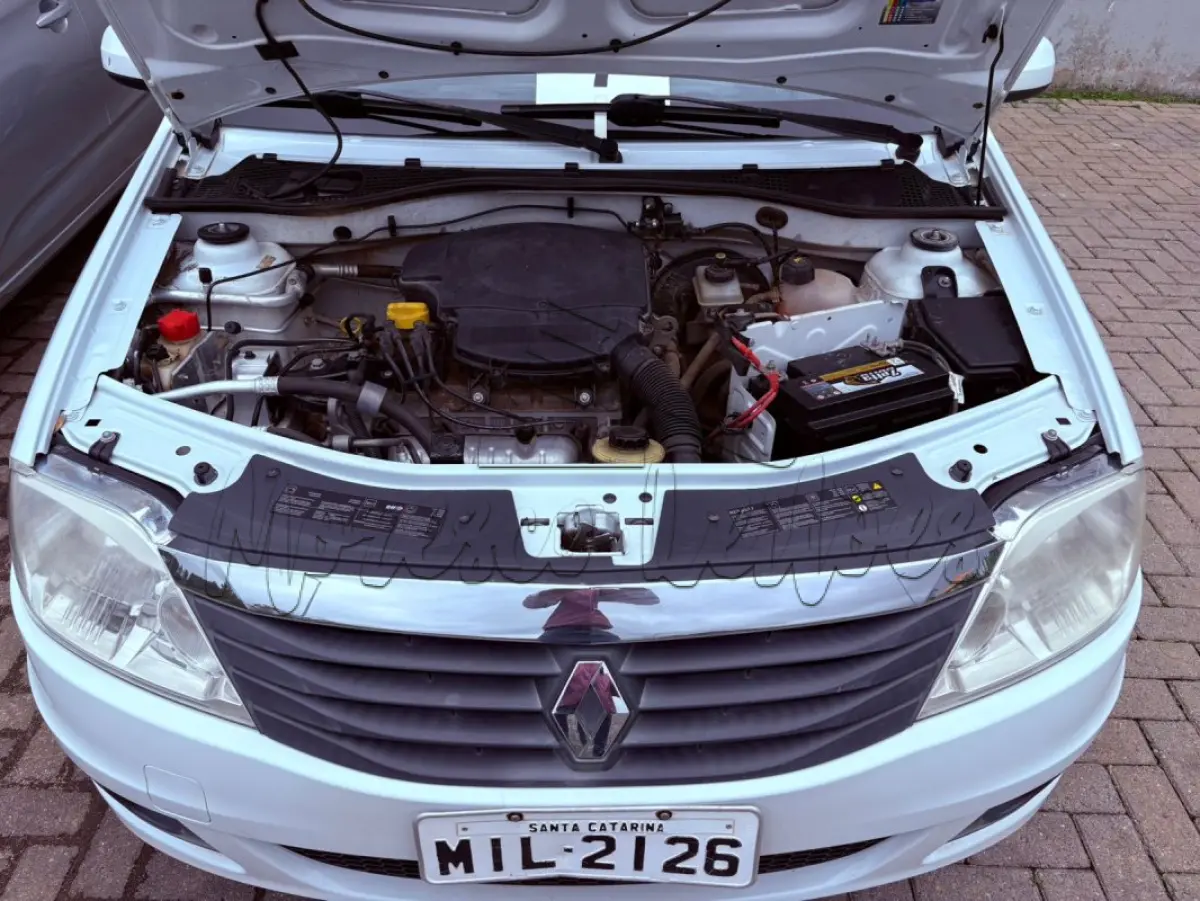 LOTE 008 - Automóvel