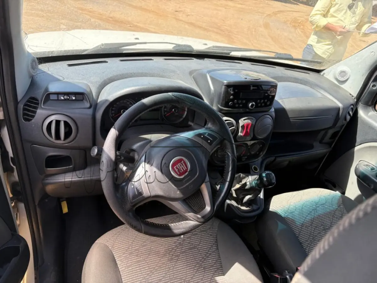 LOTE 011 - Automóvel