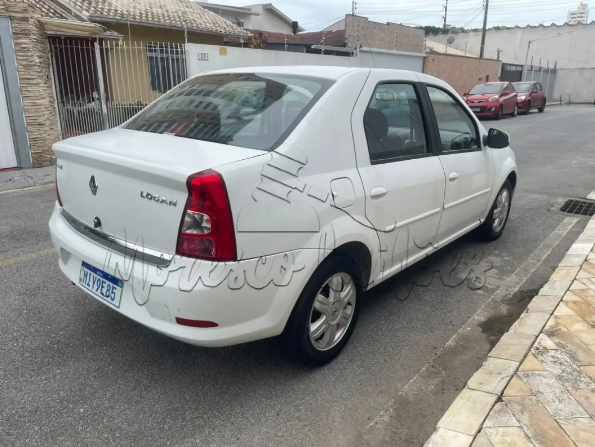 LOTE 007 - Automóvel