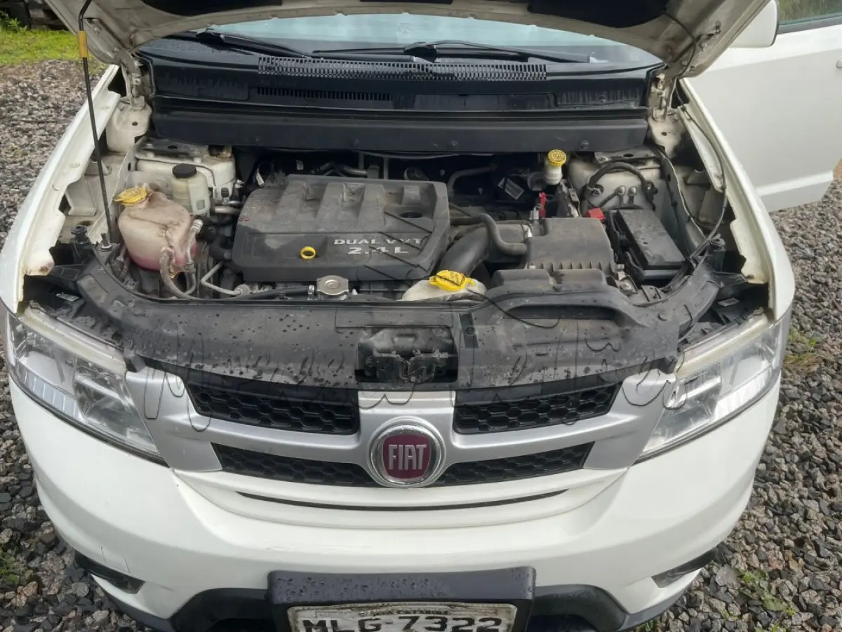 LOTE 004 - Automóvel