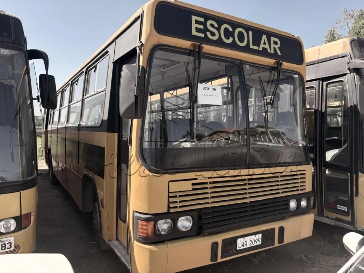 LOTE 020 - Ônibus
