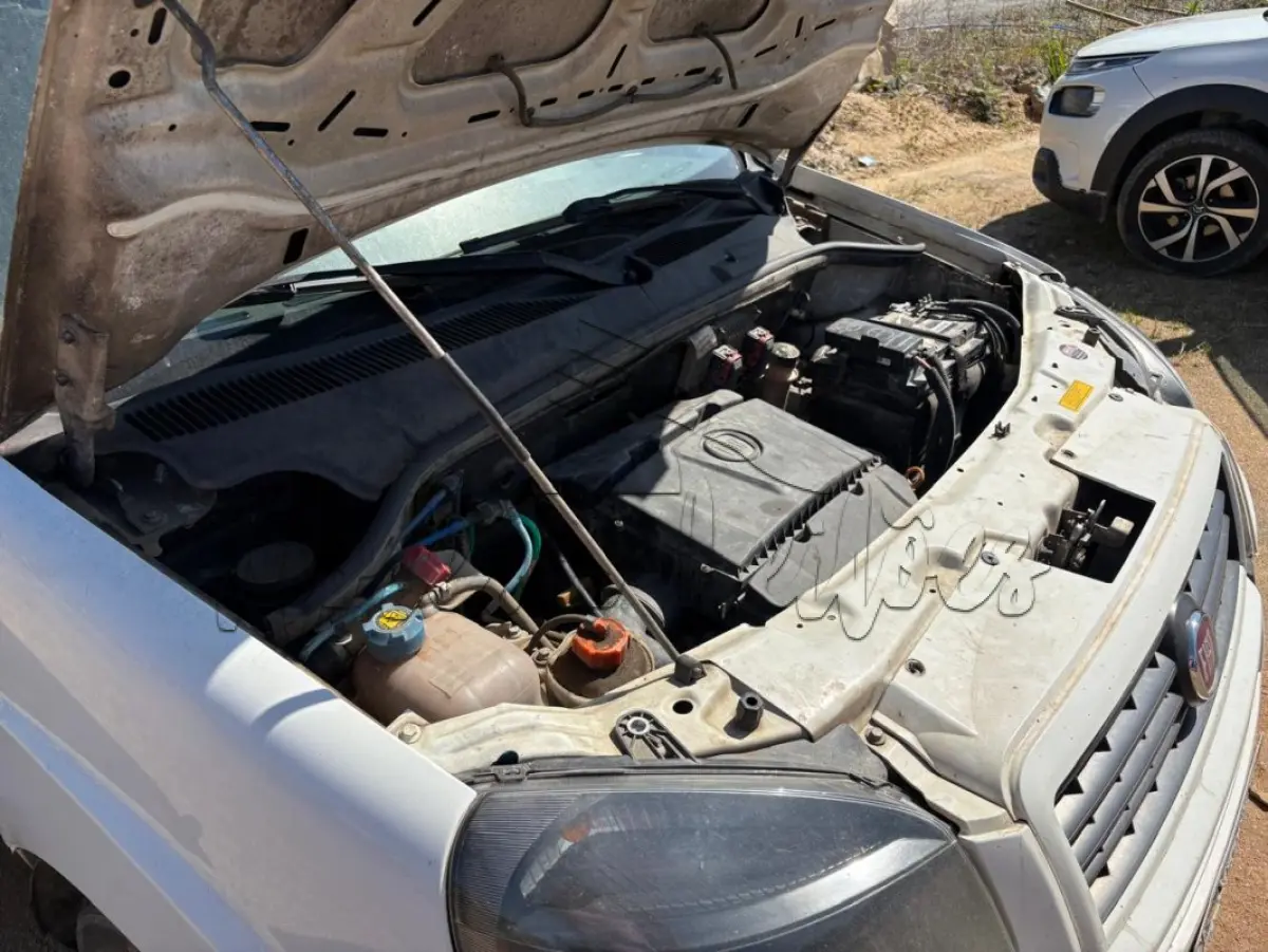 LOTE 011 - Automóvel