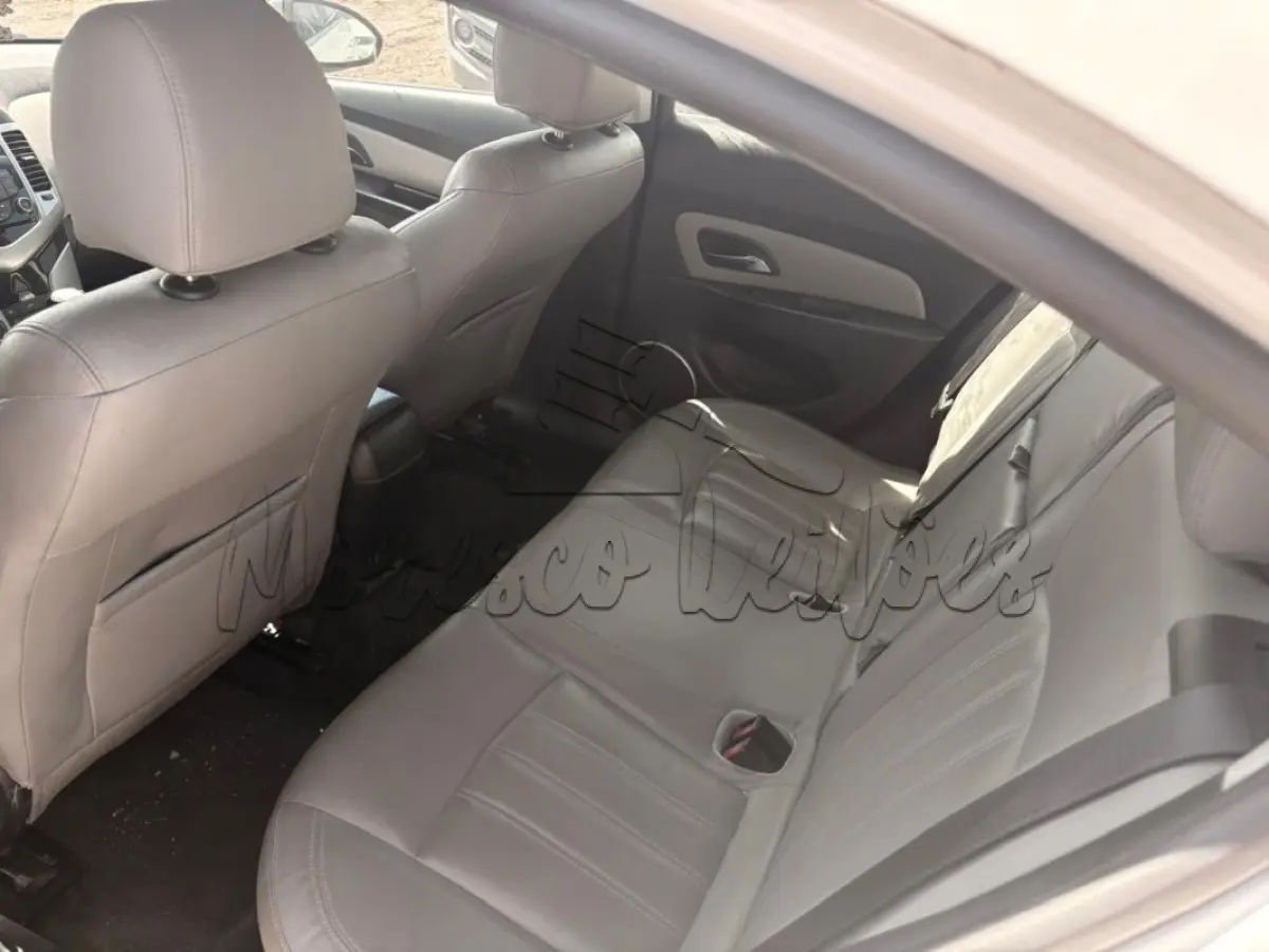 LOTE 017 - Automóvel