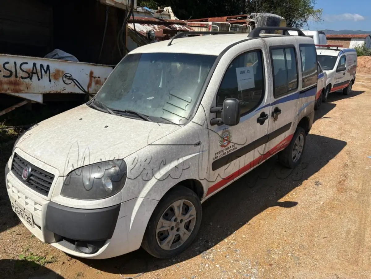 LOTE 013 - Automóvel