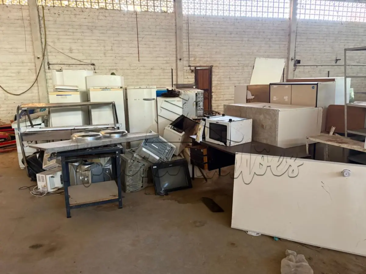 LOTE 034 - Eletrodomésticos