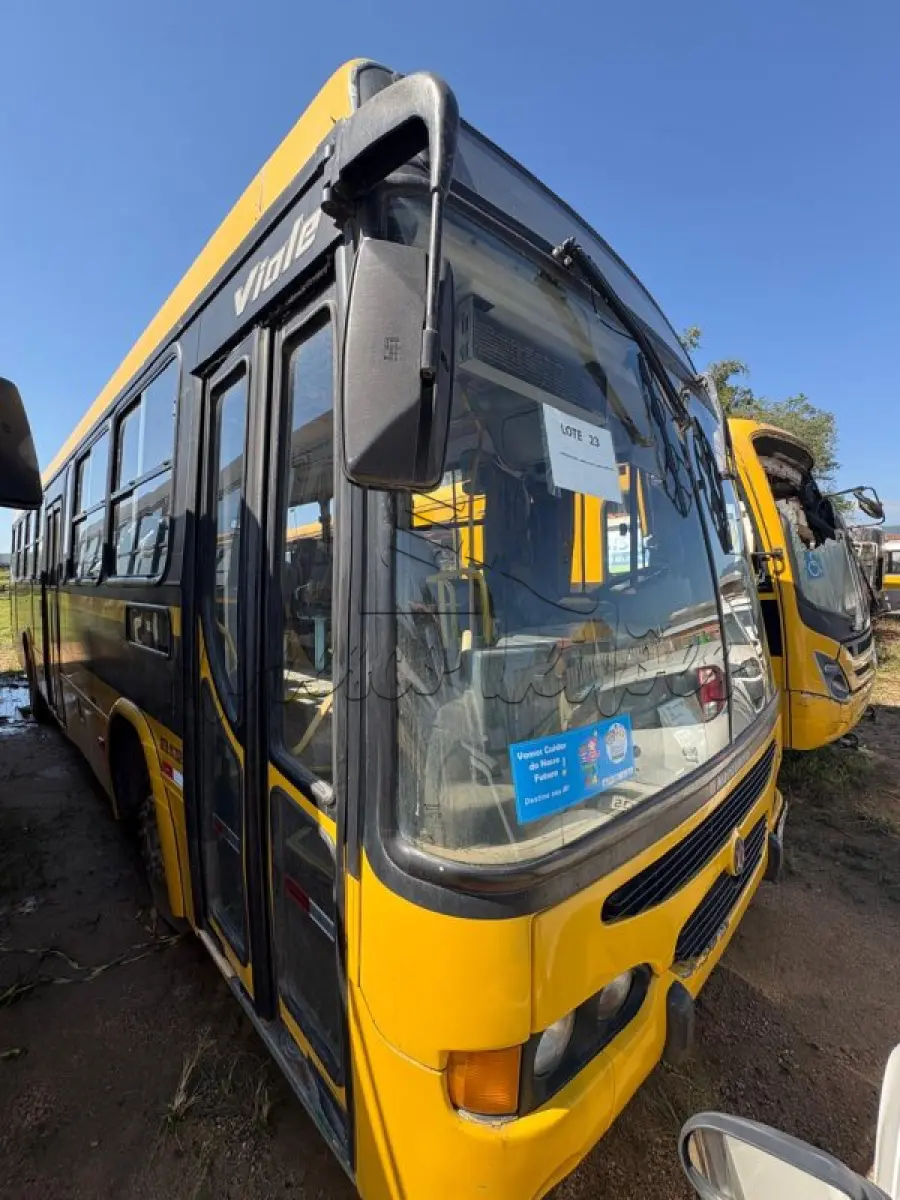 LOTE 023 - Ônibus