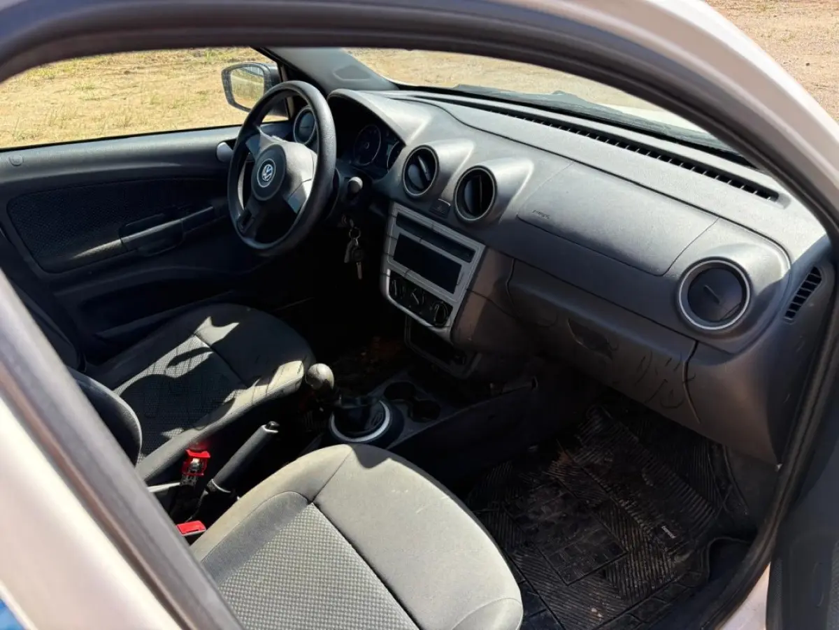 LOTE 018 - Automóvel