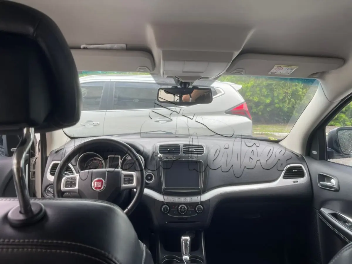 LOTE 005 - Automóvel