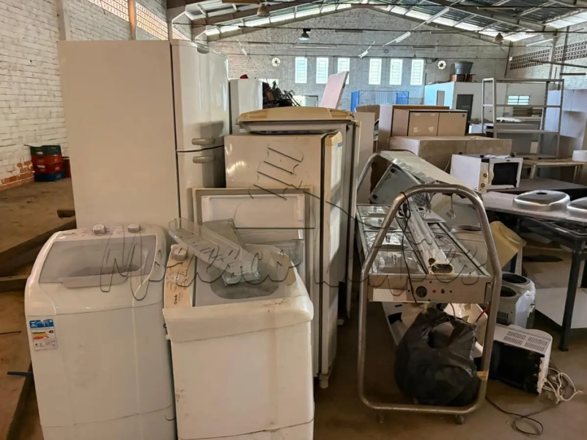 LOTE 034 - Eletrodomésticos