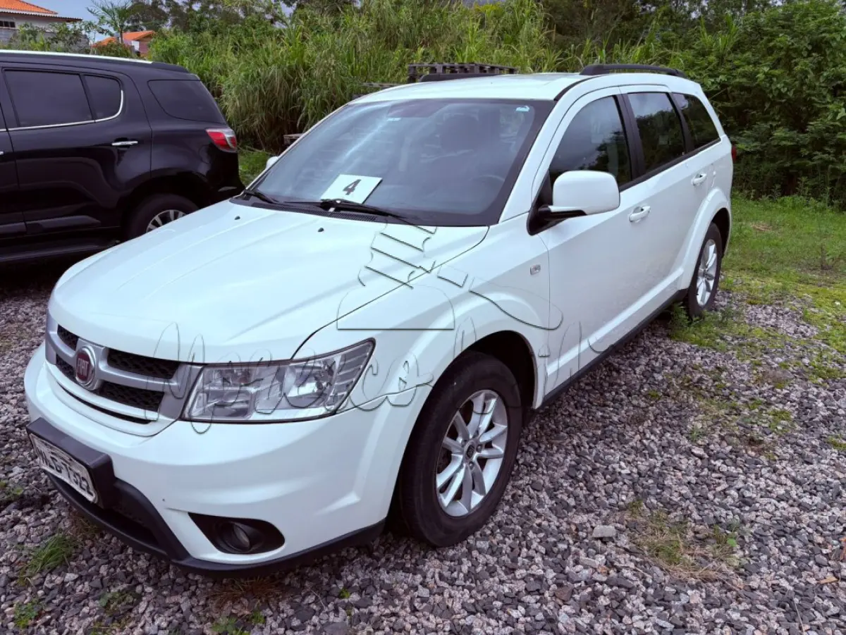 LOTE 004 - Automóvel