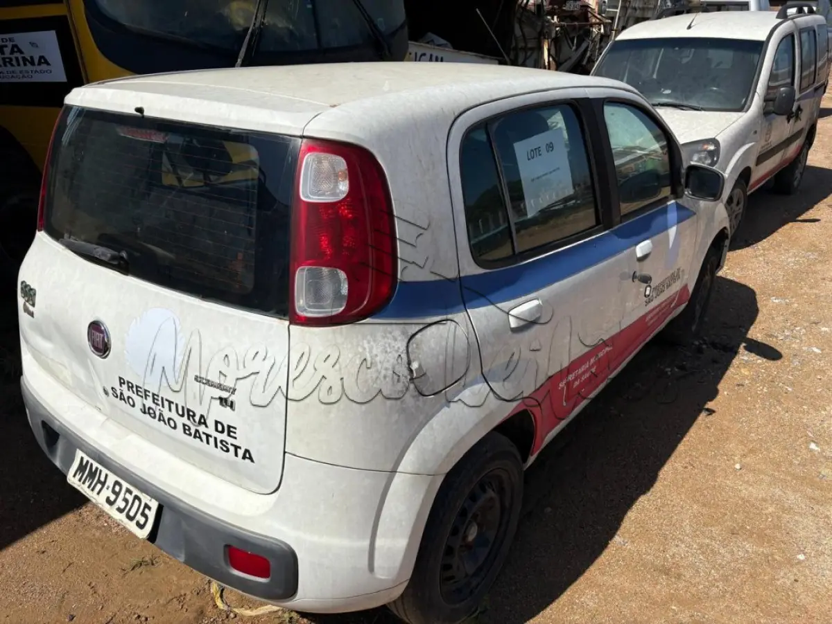 LOTE 009 - Automóvel