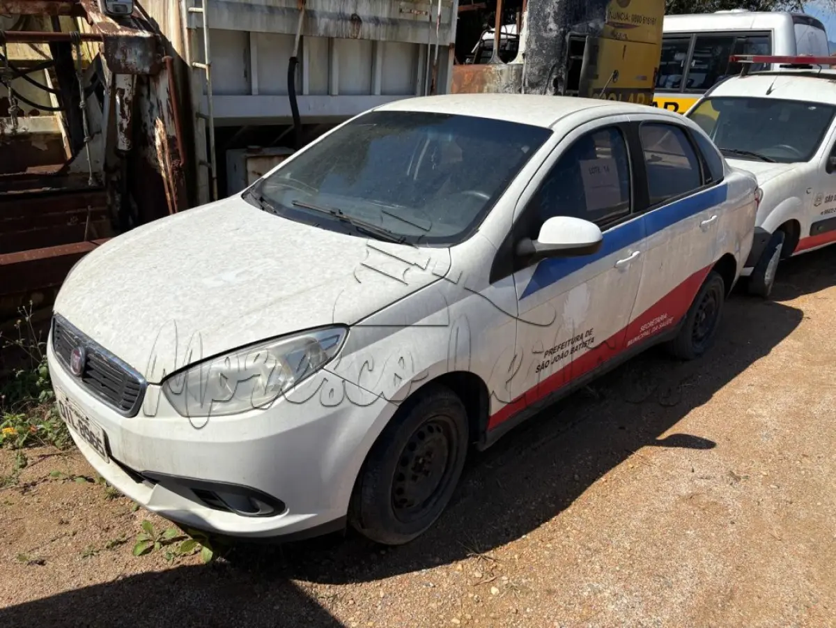 LOTE 014 - Automóvel