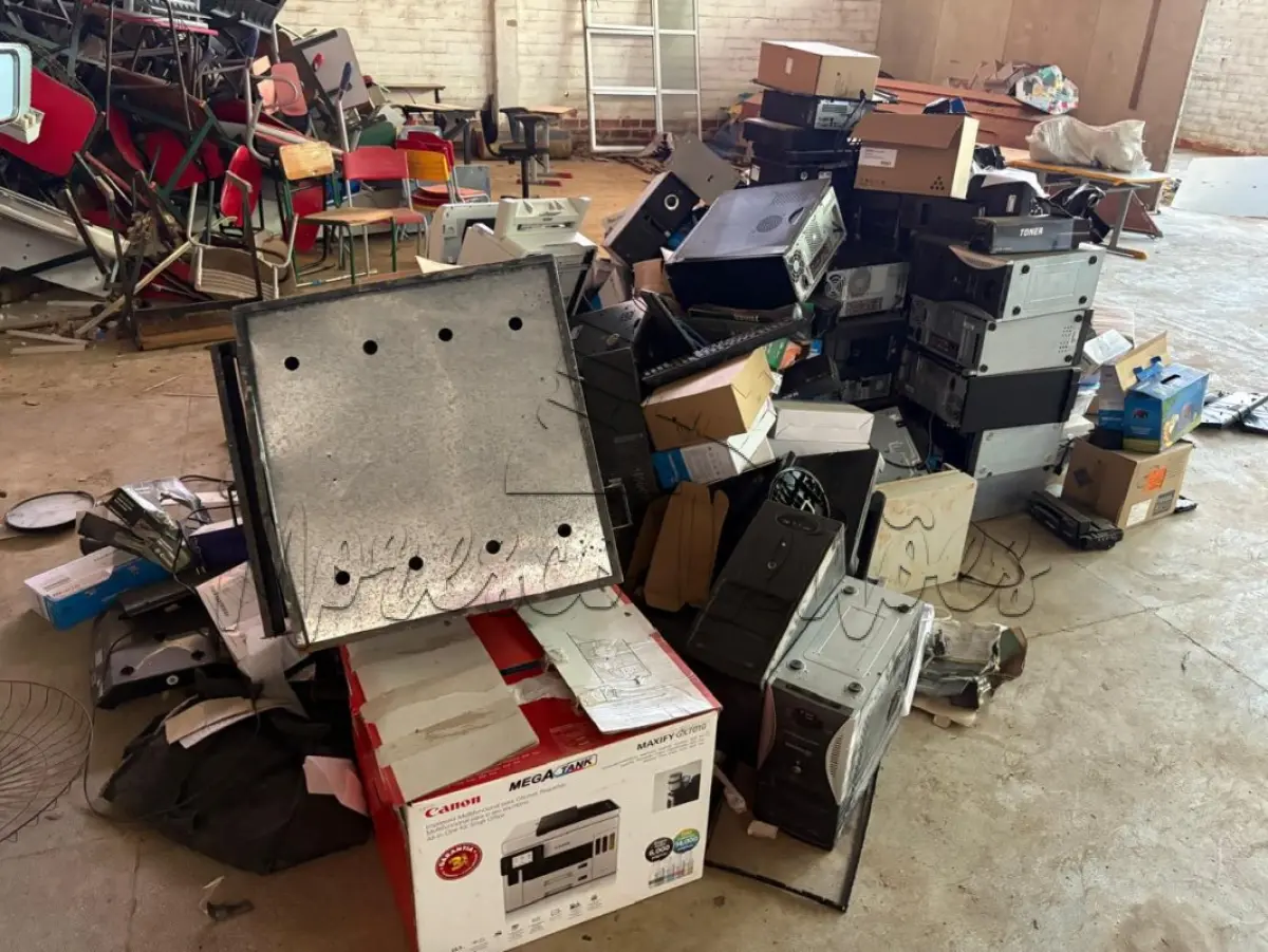 LOTE 032 - Informática