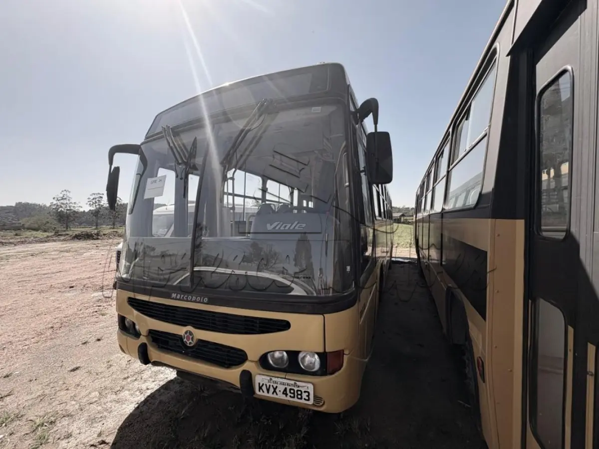 LOTE 024 - Ônibus