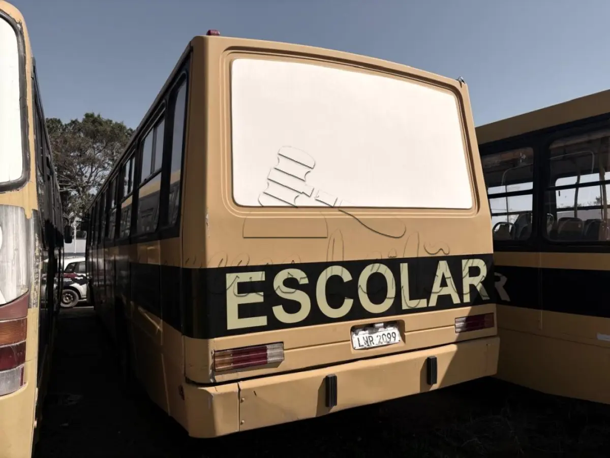 LOTE 020 - Ônibus