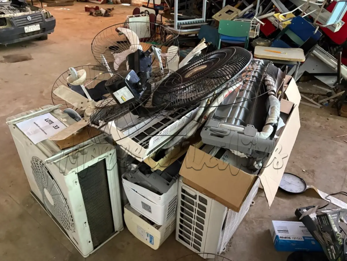 LOTE 033 - Condicionadores de AR