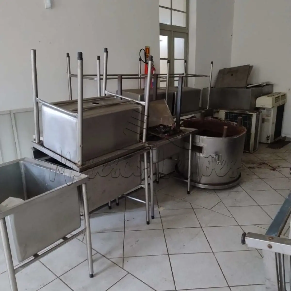 LOTE 001 - Sucatas em Geral