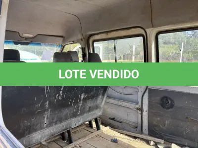 LOTE 004 - Van
