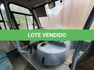 LOTE 008 - Ônibus