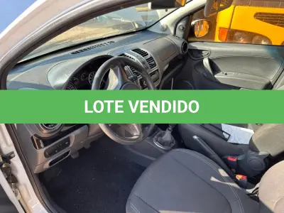 LOTE 015 - Automóvel