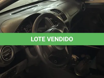 LOTE 005 - Automóvel
