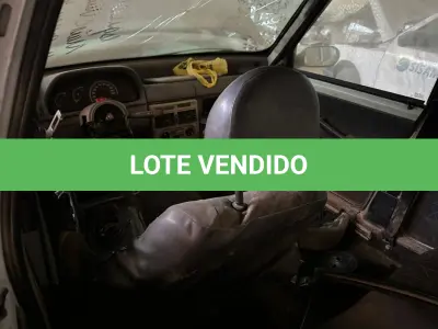 LOTE 003 - Automóvel