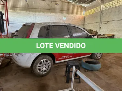 LOTE 004 - Automóvel